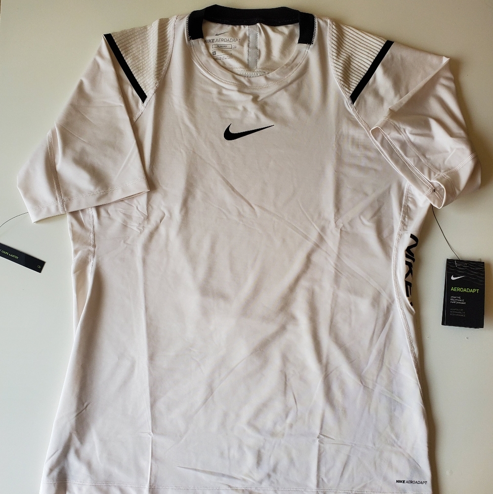 Nike Pro AeroAdapt Men's short-sleeve phantom BV55